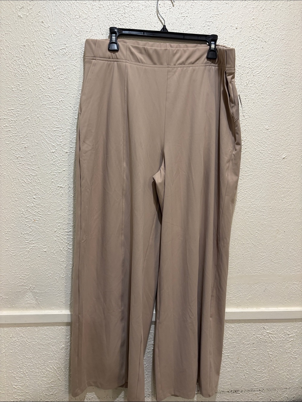 Old Navy Wide-Leg Pants in Taupe